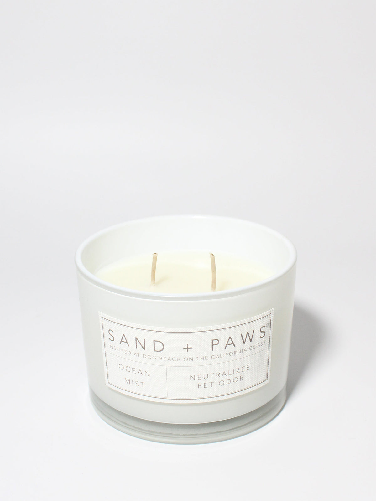 Sand + Paws Ocean Mist 12 oz Cozy scented candle