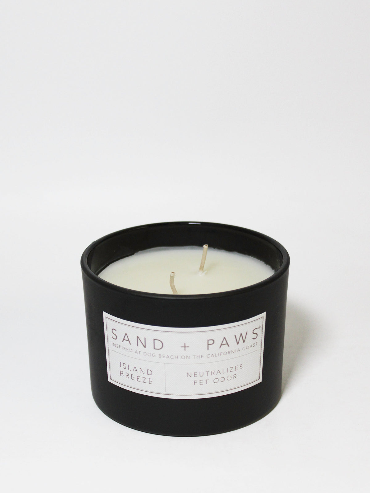 Sand + Paws Island Breeze 12 oz Cozy scented candle