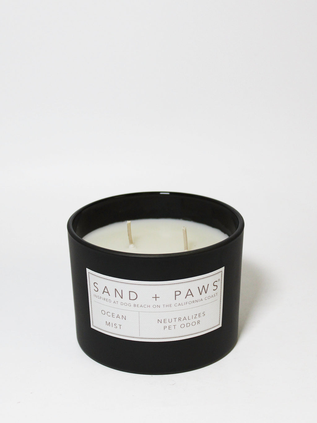 Sand + Paws Ocean Mist 12 oz Cozy scented candle