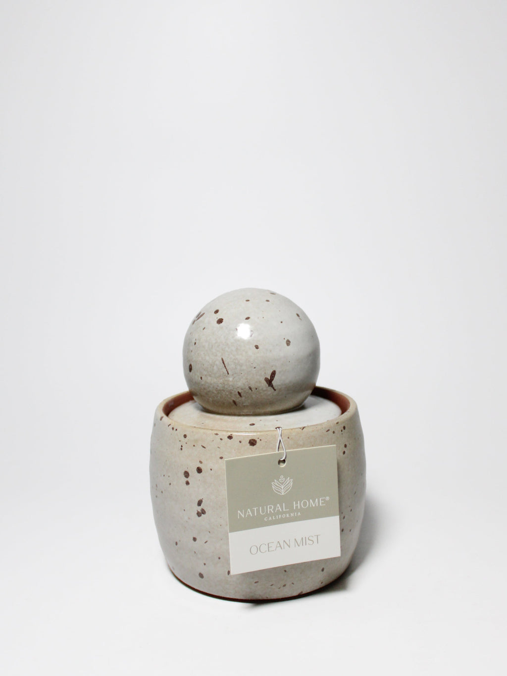 Ocean Mist Natural Home 13 oz Cozy scented candle
