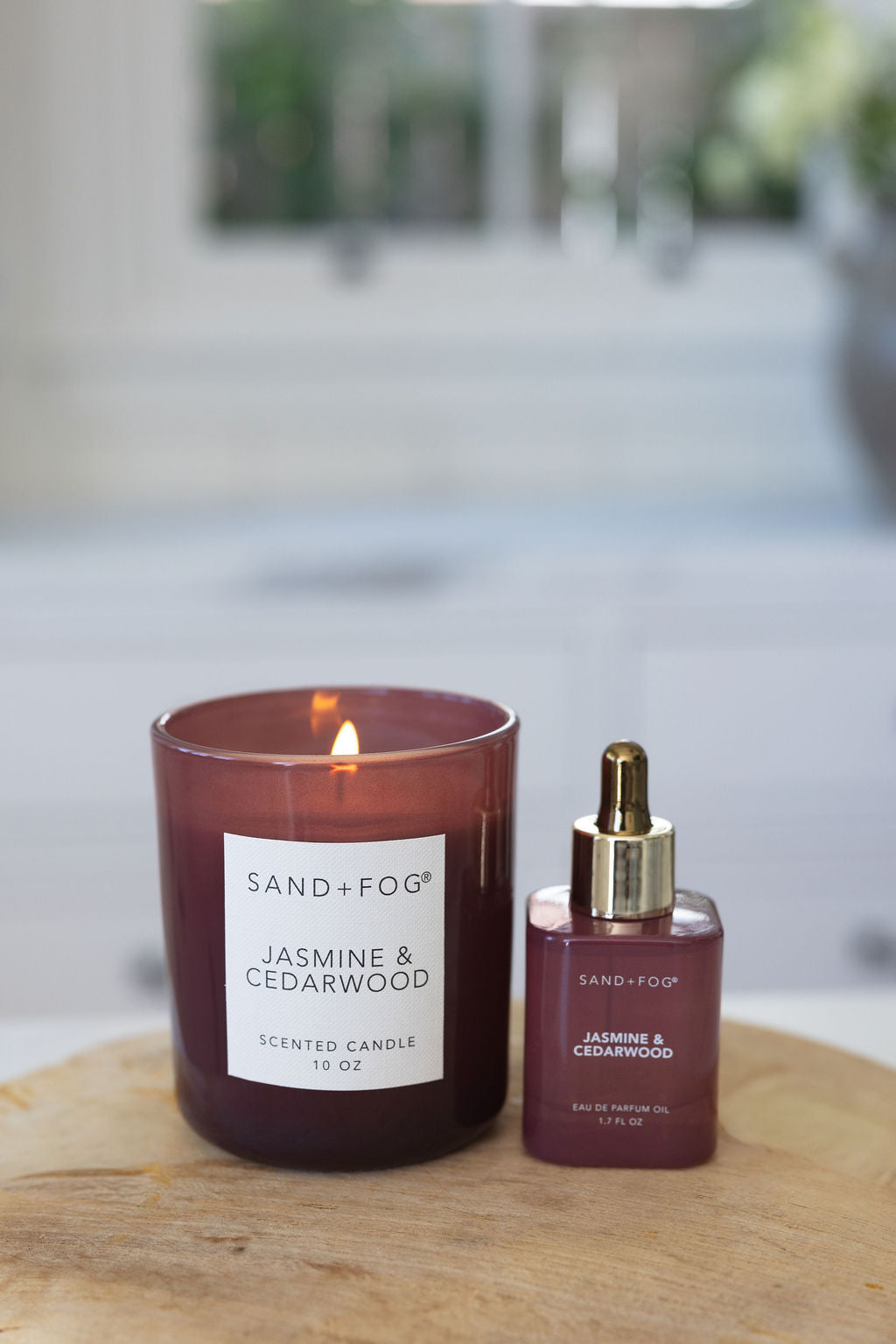 Jasmine & Cedarwood 10 oz Cozy scented candle