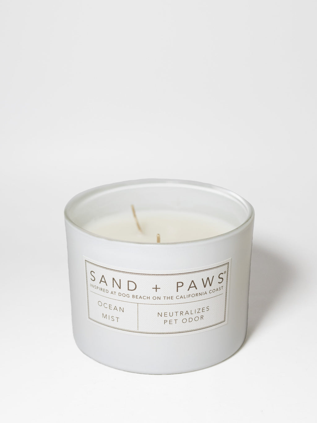 Sand + Paws Ocean Mist 12 oz Cozy scented candle