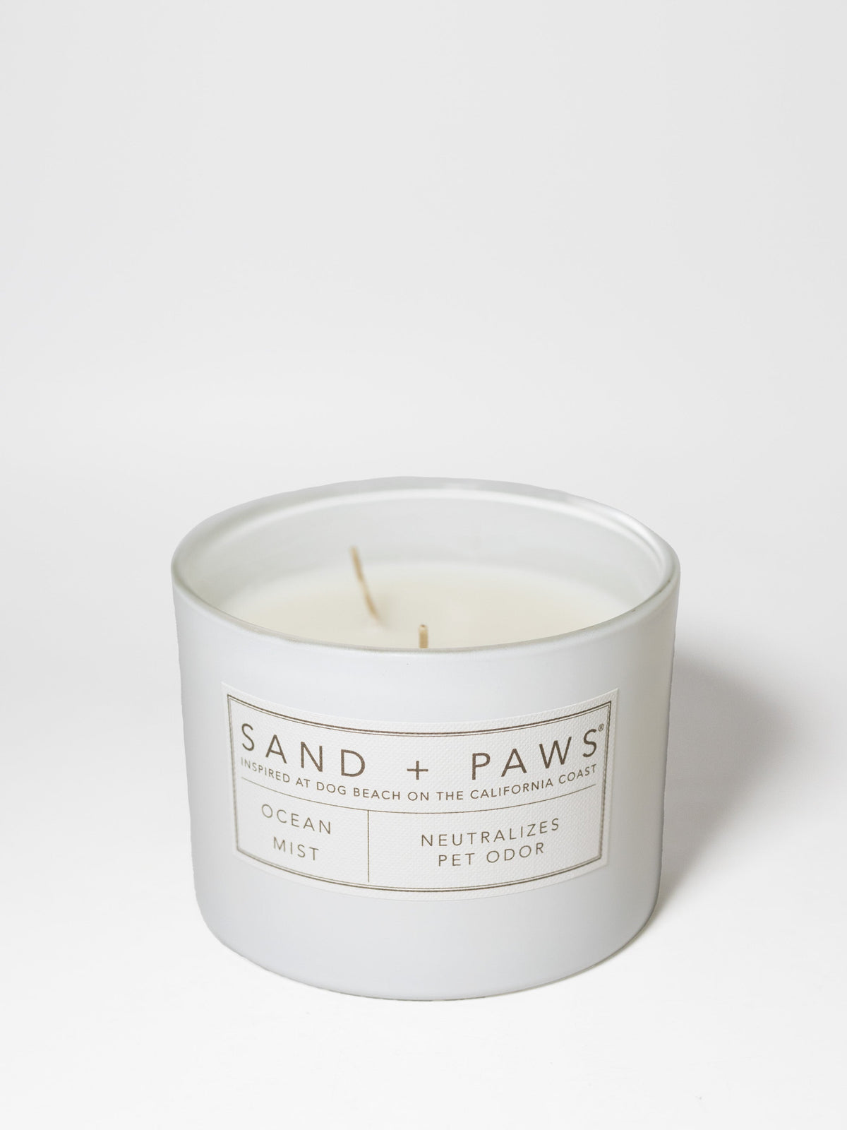 Sand + Paws Ocean Mist 12 oz Cozy scented candle