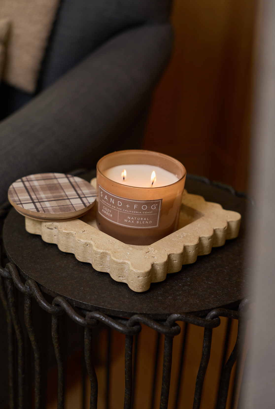 Cozy Amber 12 oz Long-lasting scented candle