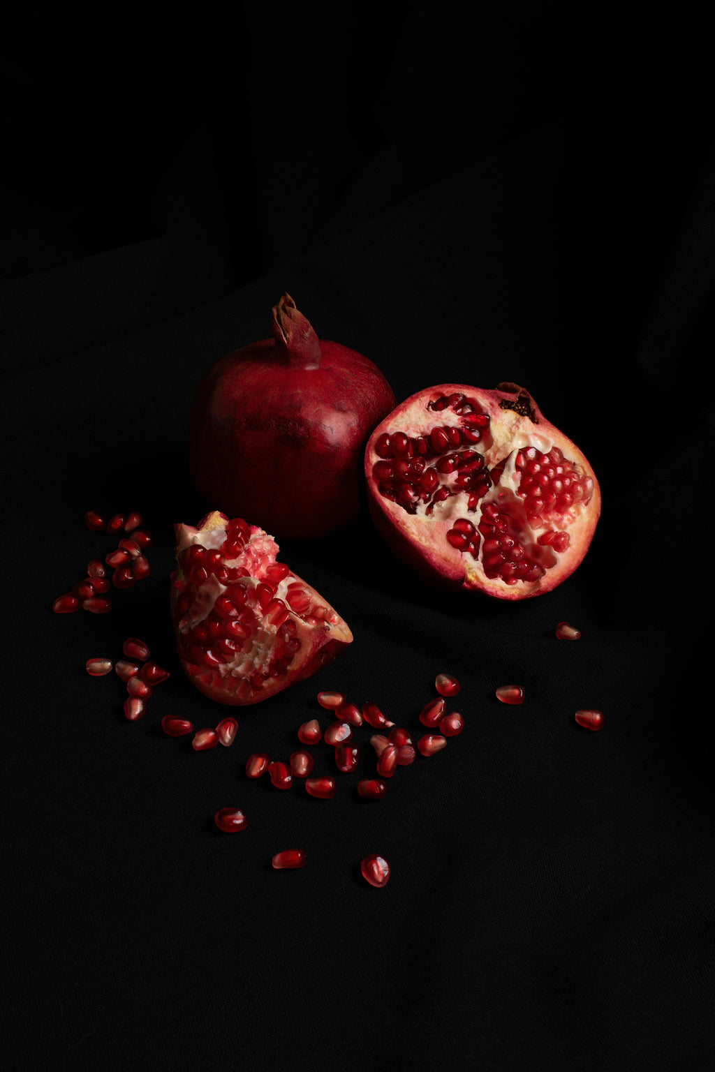 Pomegranate Noir 10 oz Cozy scented candle