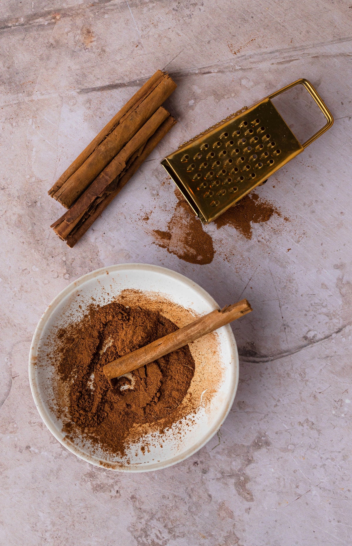 Cinnamon Vanilla 12 oz Cozy scented candle